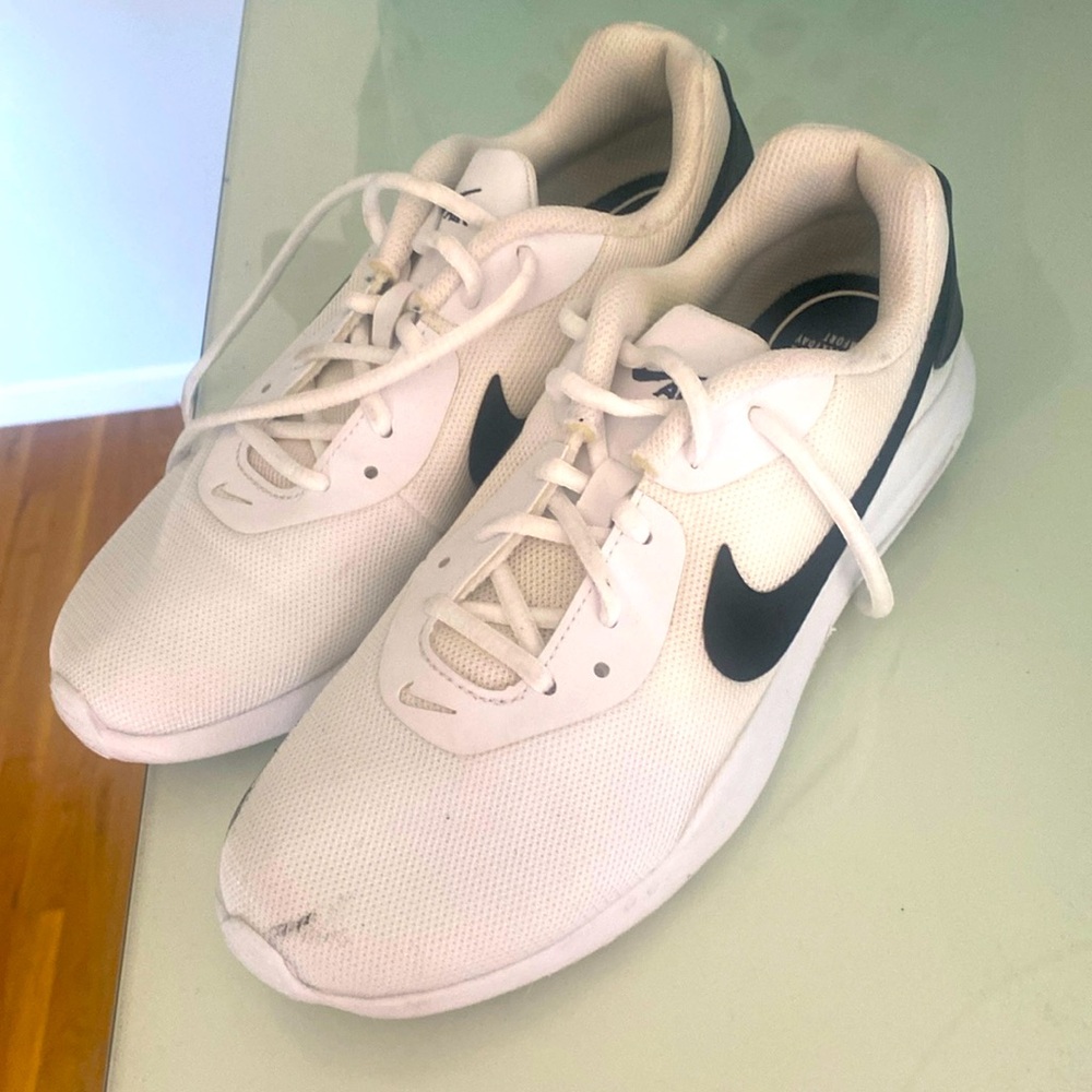 White Nike Air